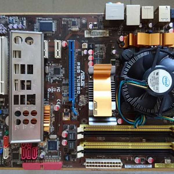 Asus P5Q Turbo + Intel E7500 + 4GB Ram