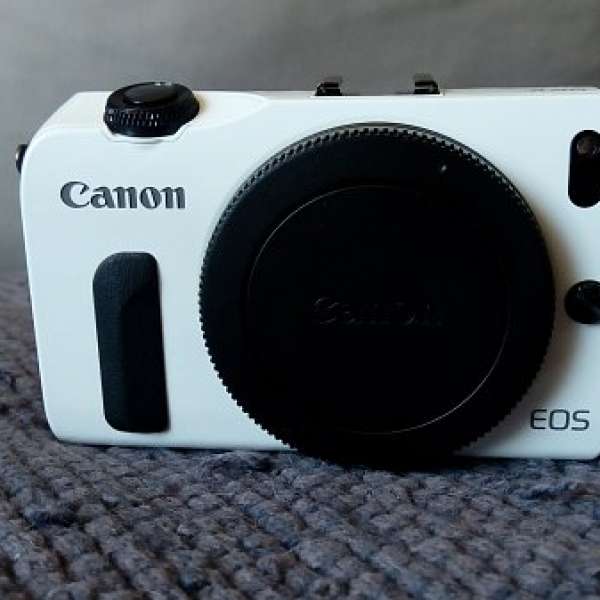 Canon EOS-M 1代 body 行貨 白色