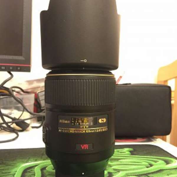 Nikon AF-S 105mm f/2.8G VR IF-ED Micro and B+W 62mm UV F-PRO - $4300