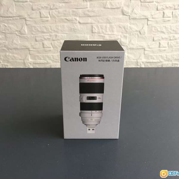 Canon EF 70-200mm 8gb USB flash drive