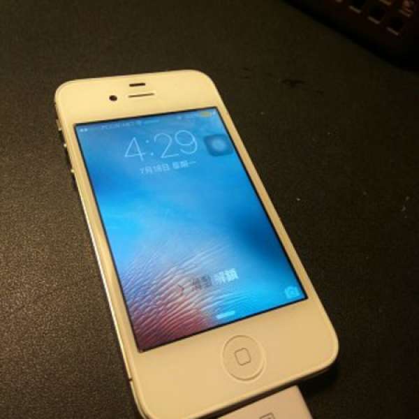 9成5新行貨iPhone 4s 16gb 白色