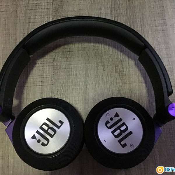 JBL SYNCHROS E40BT 藍牙無線耳筒耳機 (黑紫) $550