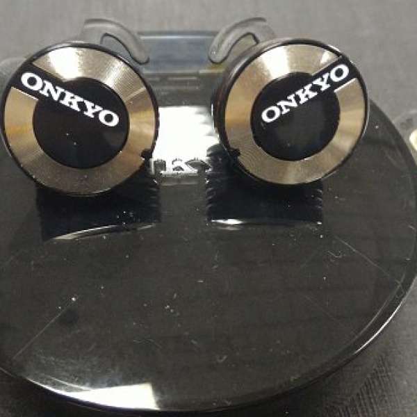 Onyko w800bt