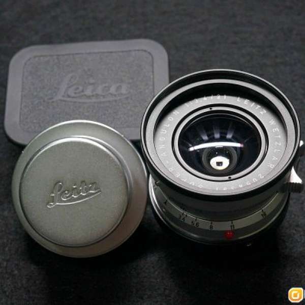 Leica Super Angulon 21mm f3.4 + Leitz 21mm VF