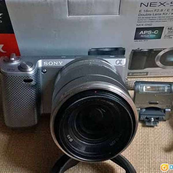 Sony NEX 5N with 18-55 OSS