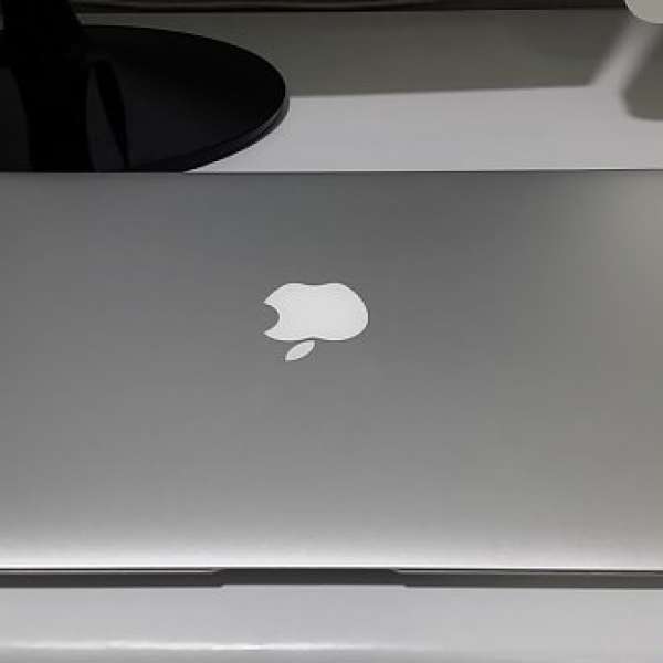 MacBook Air (13-inch, Mid 2013) I5 / 4G / 92% NEW 有盒 / 壞機（壞HDD）