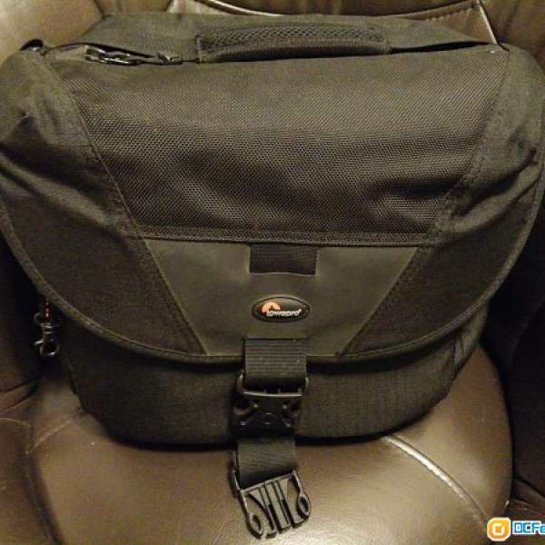 80% new Lowepro Stealth Reporter D100 AW