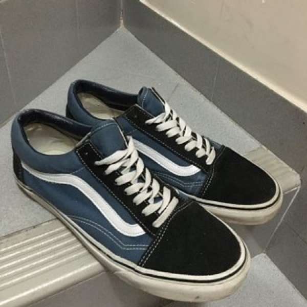 VANS OLD SKOOL  US10 $150