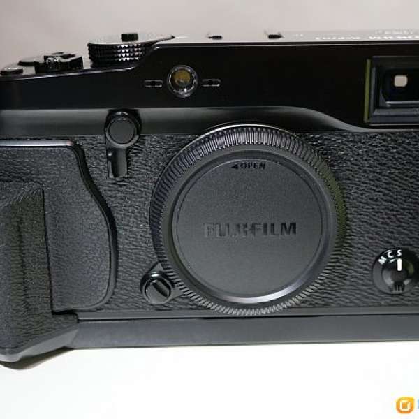 Fujifilm X-Pro1 Body 18mm F2 27mm F2.8 55-200mm