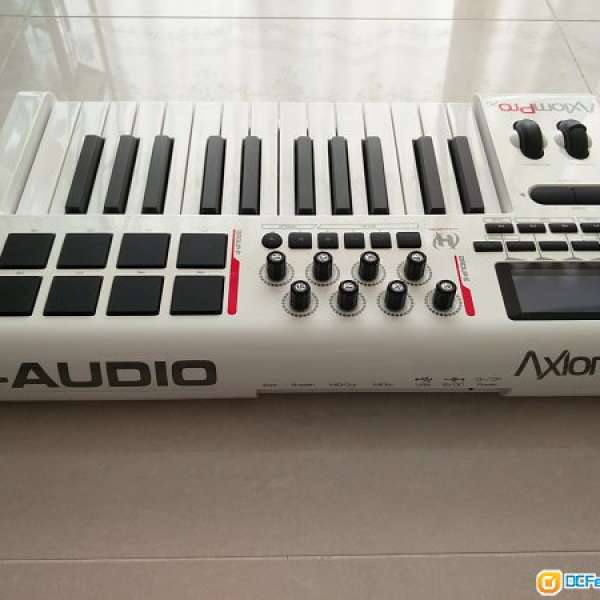 M-Audio Axiom Pro 25 (MIDI controller)