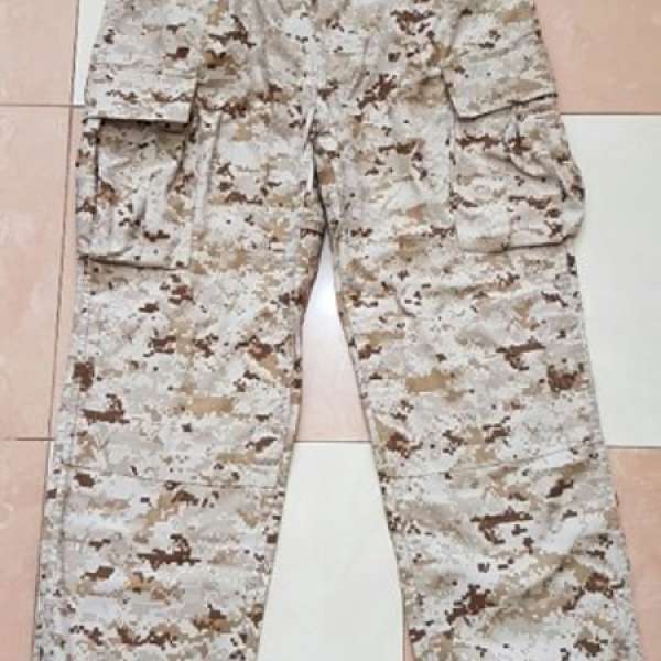 二手美軍USMC 沙漠數碼迷彩軍褲 (copy) (近似太陽的後裔迷彩)