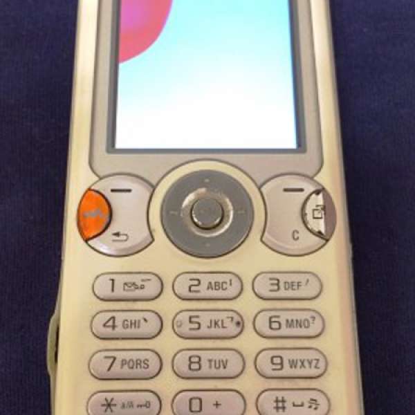 Sony Ericsson W810i 珍珠白色