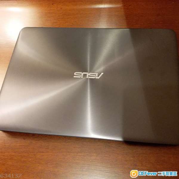 ASUS UX305CA 99.9% 新