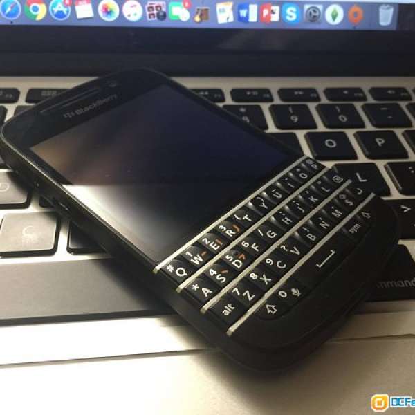 99%新 BLACKBERRY Q10