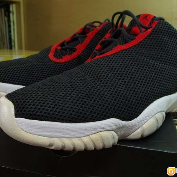 七成新 jordan future low 反光面 最經典 黑色白紅配色 us9.5