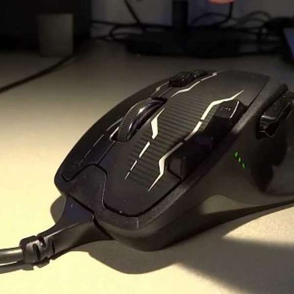 出售Logitech 高級遊戲繪圖滑鼠Mouse G700s