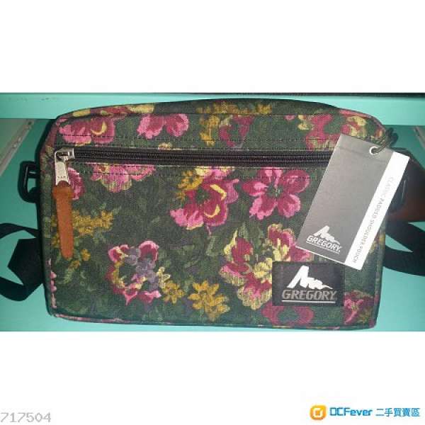 Gregory padded shoulder pouch 綠花