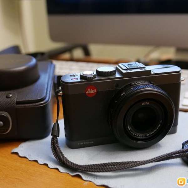 Leica D Lux-6  f/1.4 - f/2.3  24mm-90mm G-Star RAW Edition