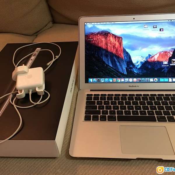 90%新 Apple Macbook air 13 " 4Gb ram 256G SSD 有單全套有盒