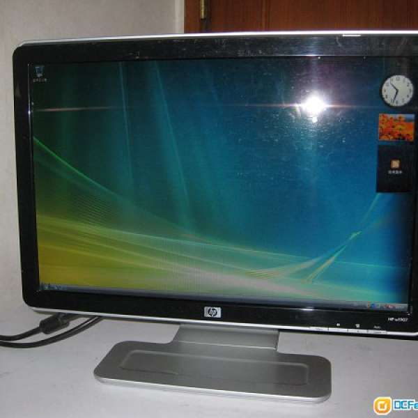 HP 19” LCD Monitor