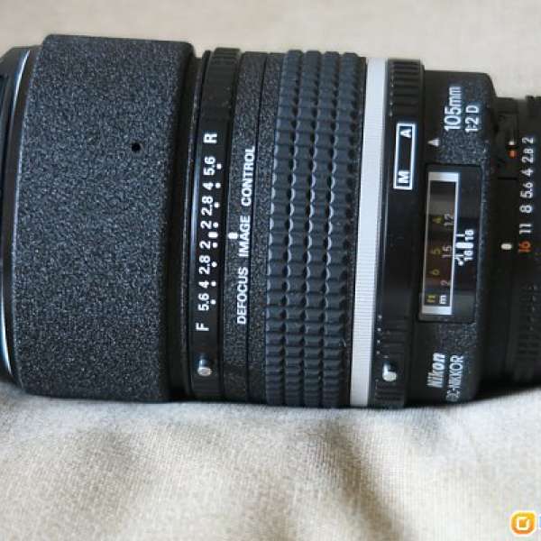 Nikon 105mm F2 DC with warranty to Feb 2017
