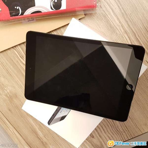 99.999%新 Apple Ipad Mini 1 黑色32gb wifi 送玻璃貼機套