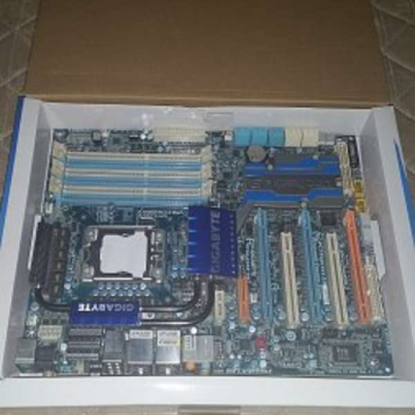 Gigabyte GA-EX58 - UD5    LGA1366/酷冷至尊暴雪T4