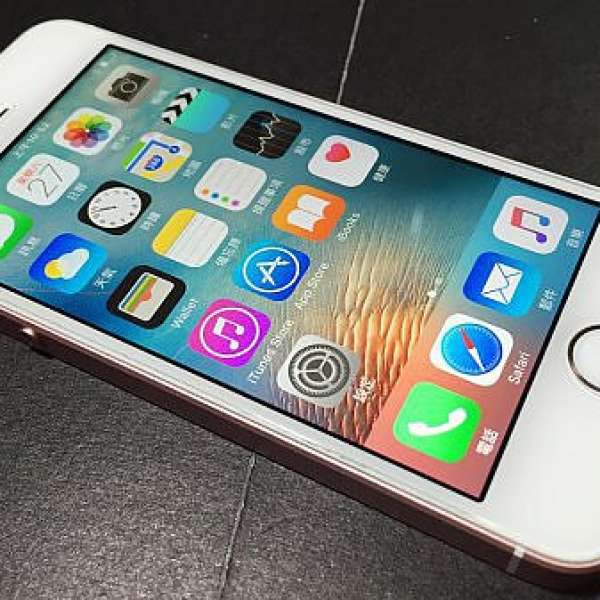 Apple iPhone SE 64GB 香港行貨 玫瑰金 *99.99%new ! *行保至4/4/2017 ！