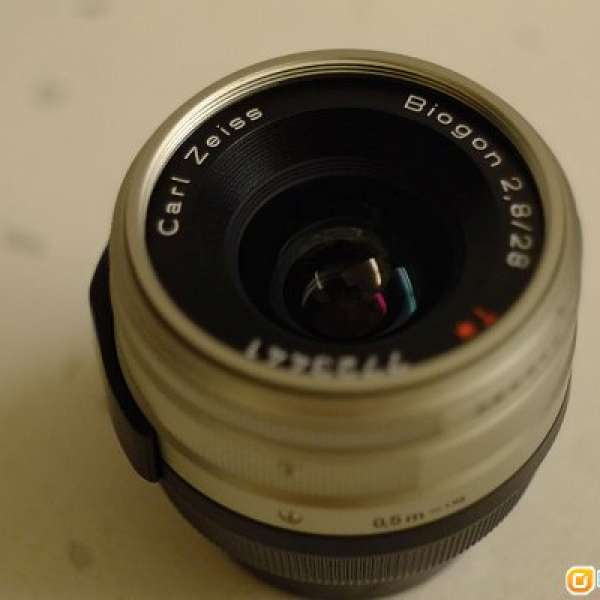 Contax Carl Zeiss Biogon G28 28mm f/2.8 T* lens for G1 G2
