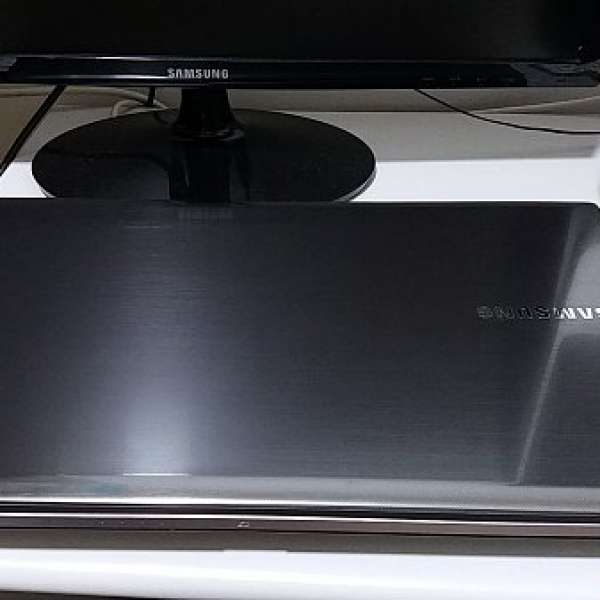 Samsun 17.3" Gaming notebook /I7-3610 QM / 8G /1000G / GT650 / 90%new