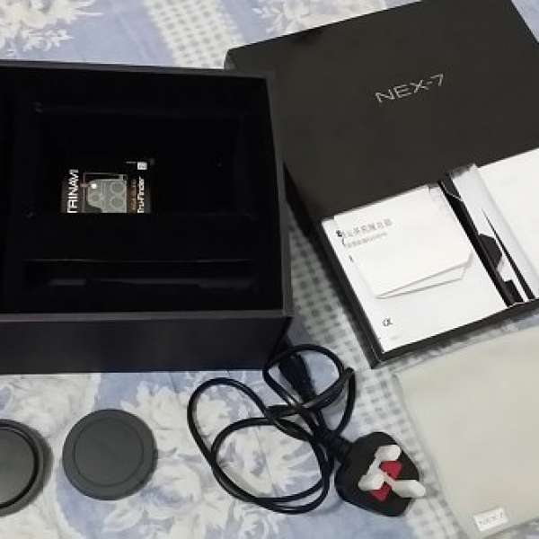 Sony Nex-7遺物 （包裝，說明書，原廠body cap，鏡頭後蓋，抹鏡布等）