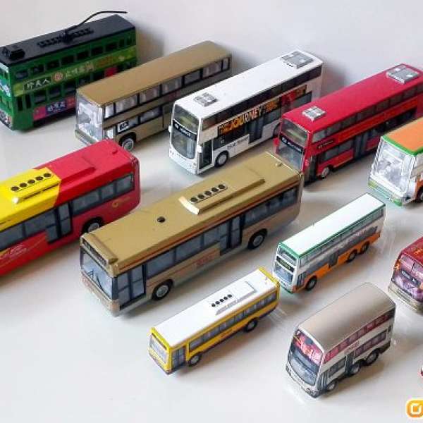 金屬模型巴士, 電車