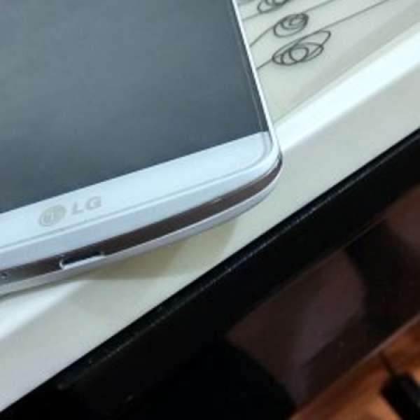 99新LG G3白色3電1叉坐。32gb。3gb ram 。