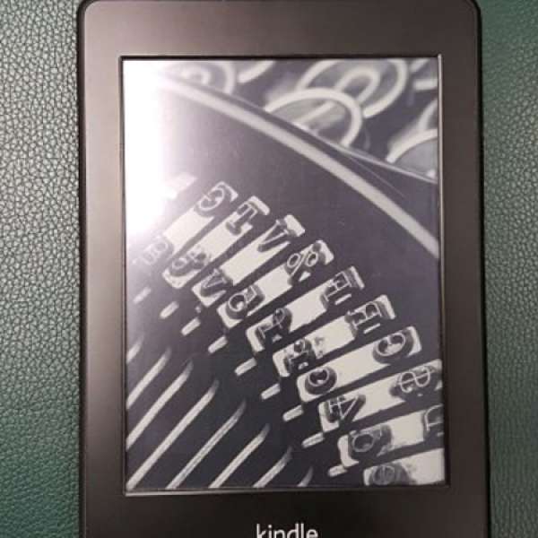 90% 新 Kindle paperwhite 2012 淨機已過保