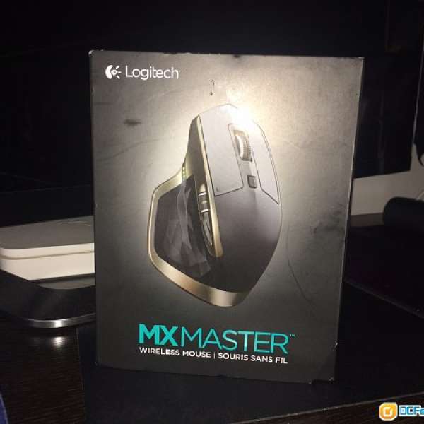 Logitech  MX Master 羅技 無線滑鼠