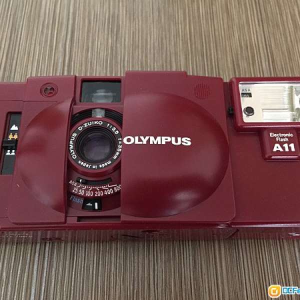 紅色紀念版Olympus XA2