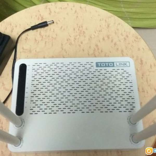 TOTOLINK A2004NS 80%新(Gigabit Router)