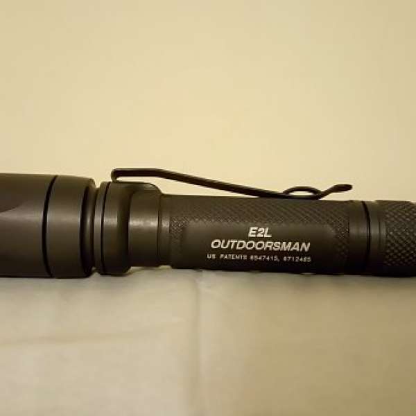 從未使用絕版Surefire E2L Outdoorsman電筒