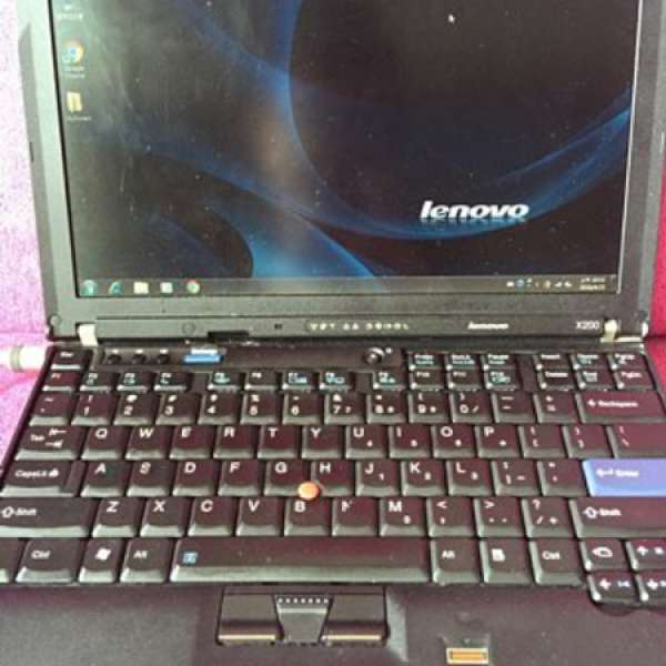 Lenovo Thinkpad X200 80% New (C2D P8600, 4G RAM, 250GB HD)