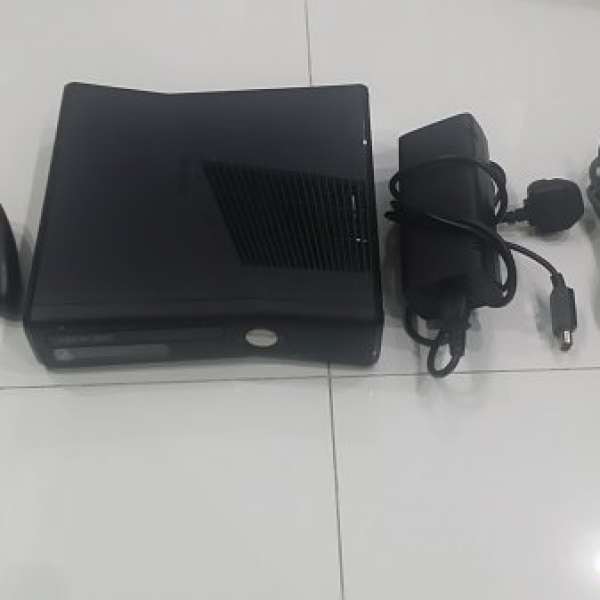 Xbox 360 Slim 250G 包原裝黑色手制