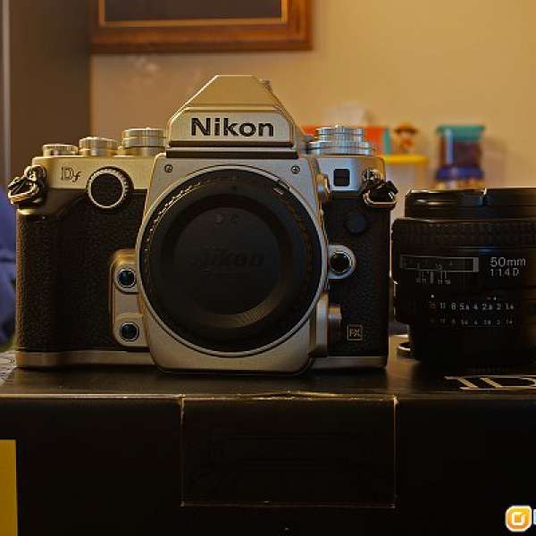 Nikon DF  Nikon 50mm f/1.4 D