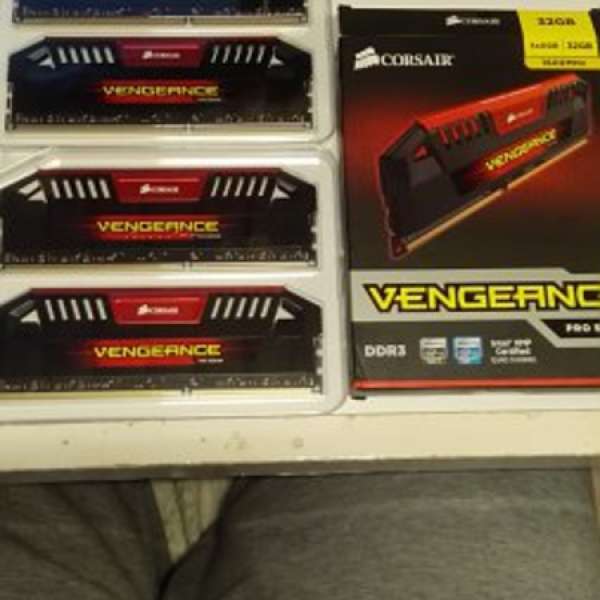 CORSAIR VENGEANCE PRO DDR3 1600 8GB x 4 RED