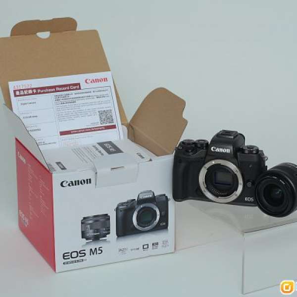 Canon EOS M5+14-45mm Lens