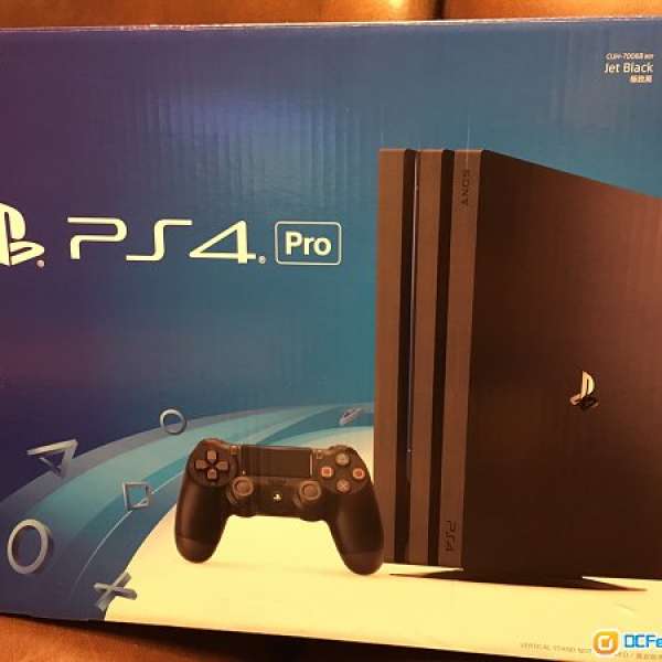 Sony Playstation 4 Pro PS4 1TB 香港行貨 兩隻手掣