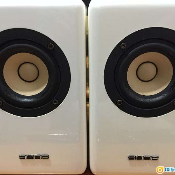 出售 AUNE X3 書架喇叭  8成新（看圖）值得收藏的小音箱!