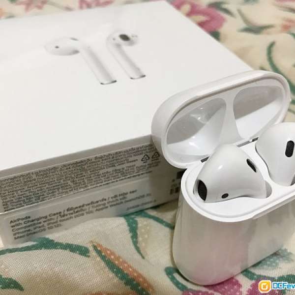 99%New Apple Airpods