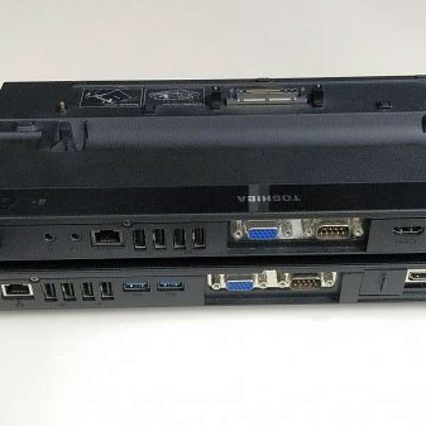 Toshiba Corporation (R700/R930/R830)- Notebook / Laptop docking