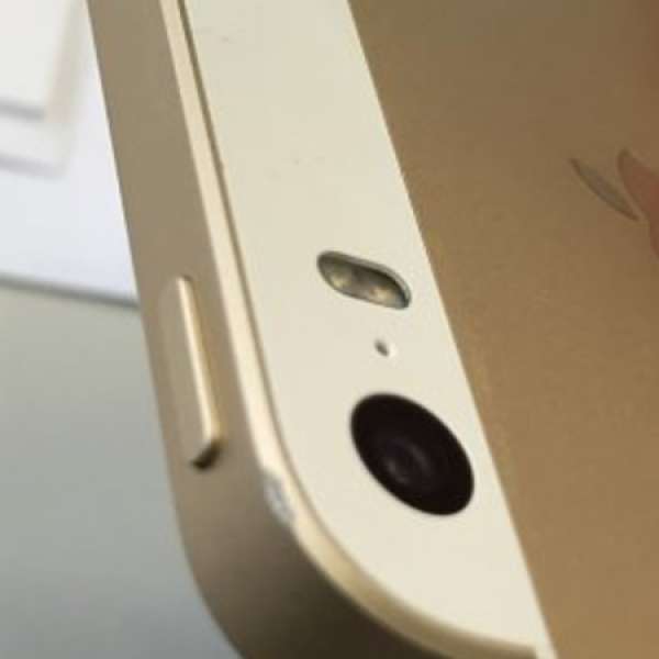 iPhone SE 64GB 金色 保養到17年5月