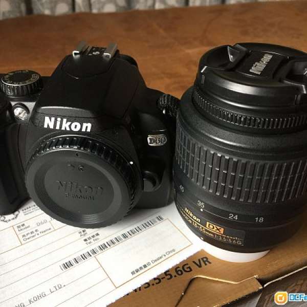很新，很少用，盒裝配件全齊。Nikon D60，(圖中 VR 防震 18-55mm + $480)只售機身，...
