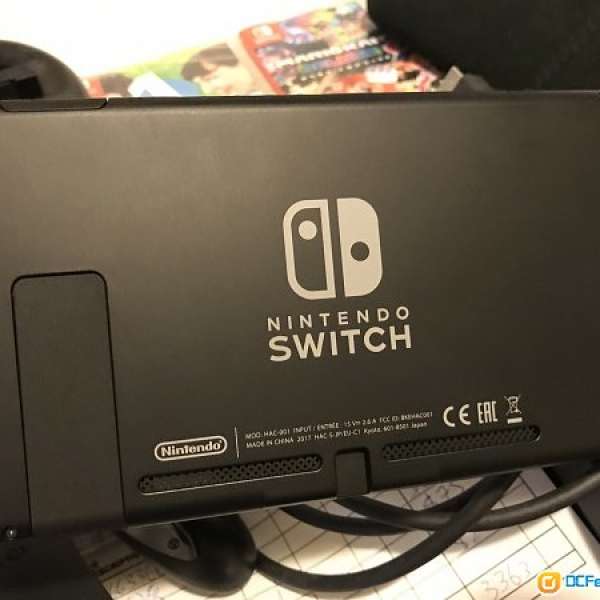 只放2天 超少玩 99%新 Switch 灰色 連 孖寶兄弟 & Switch 1+2 全套齊件行貨有盒有單...